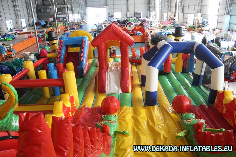 minion-city-inflatable-slide-for-sale-dekada-croatia-1.jpg