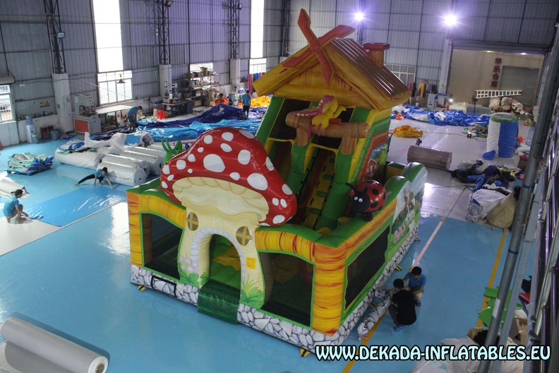 garden-slide-inflatable-slide-for-sale-dekada-croatia-1.jpg