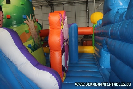 dragon-ball-z-city-inflatable-slide-for-sale-dekada-croatia-7